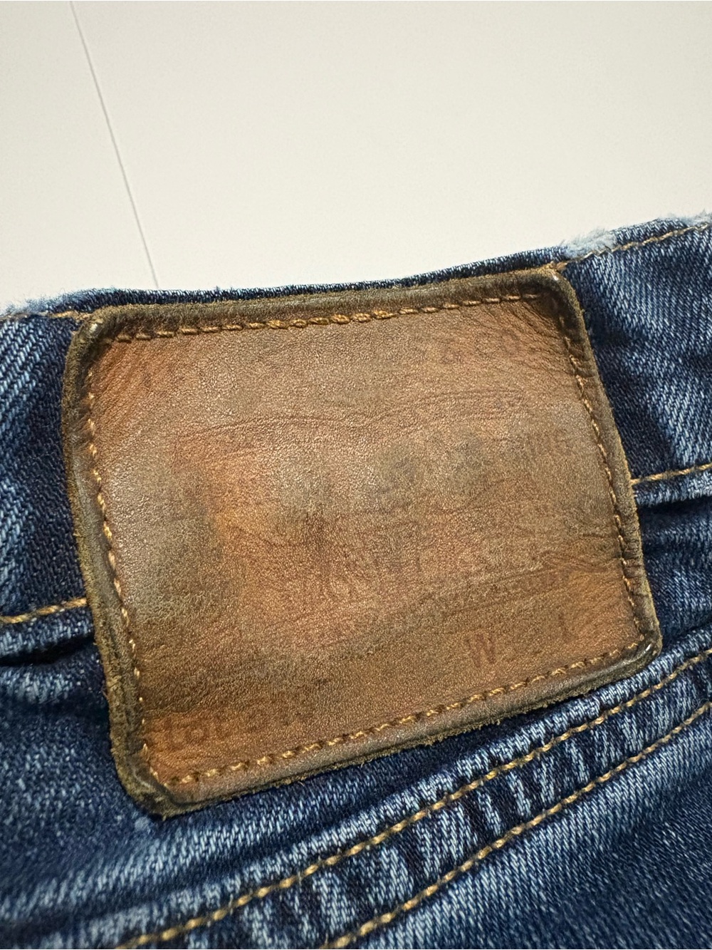 Levi’s Men’s Dark Wash Straight Leg Jeans Size 32x34 - Picture 4 of 8